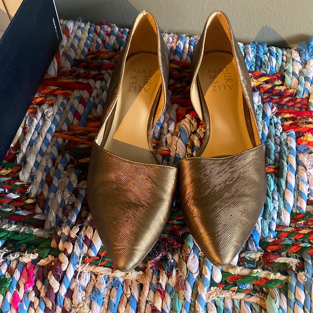 Cute little copper flats, size 7.5 only worn a couple times and kept in box.